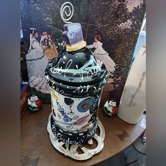 🍪PARIS Whimsical Ceramic Cookie Parisian Motif Canister,The Perfect Gift.🎁 - Picture 3 of 16